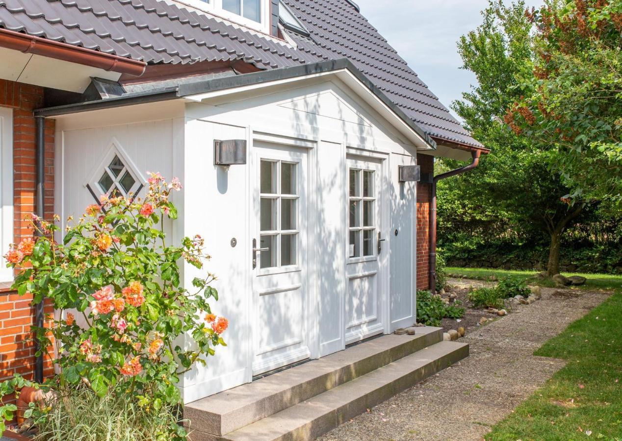 Haus Watthus - Wohnung Paradies Nebel Exterior photo